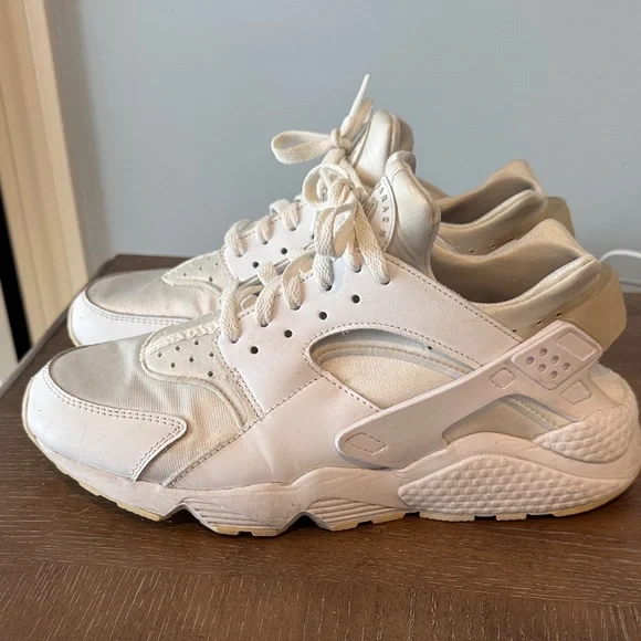 Nike Women's Sneakers White Sz 11 Air Huarache - Picture 3 of 7